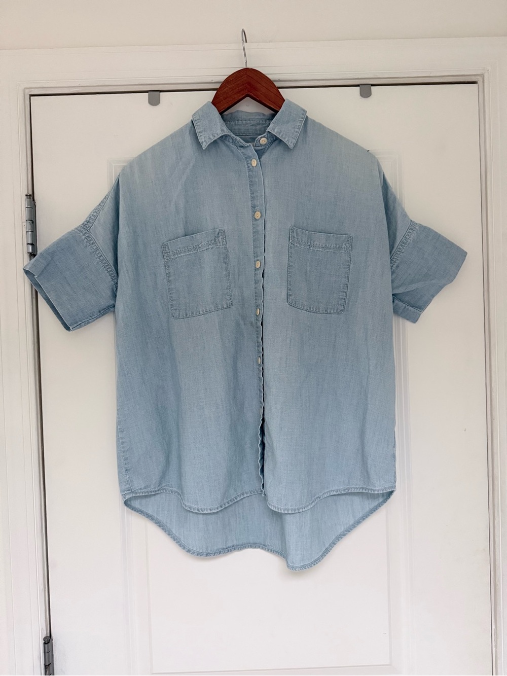 Madewell Light Blue Courier Short-Sleeve Chambray Button-Up | S